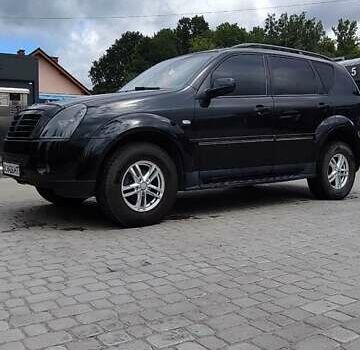 Черный Cанг Йонг Рекстон, объемом двигателя 2.7 л и пробегом 230 тыс. км за 8000 $, фото 3 на Automoto.ua