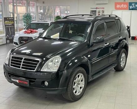 Черный Cанг Йонг Рекстон, объемом двигателя 2.7 л и пробегом 218 тыс. км за 7490 $, фото 2 на Automoto.ua