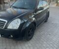 Черный Cанг Йонг Рекстон, объемом двигателя 2.7 л и пробегом 310 тыс. км за 8000 $, фото 1 на Automoto.ua