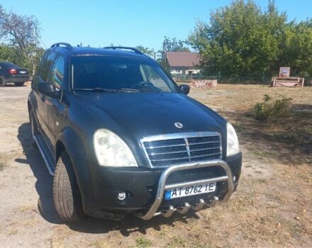 Чорний Cанг Йонг Rexton, об'ємом двигуна 2.7 л та пробігом 300 тис. км за 2200 $, фото 1 на Automoto.ua