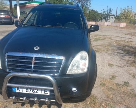 Чорний Cанг Йонг Rexton, об'ємом двигуна 2.7 л та пробігом 300 тис. км за 2200 $, фото 2 на Automoto.ua