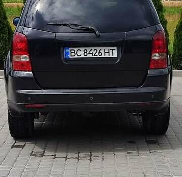 Черный Cанг Йонг Рекстон, объемом двигателя 2.7 л и пробегом 230 тыс. км за 8000 $, фото 7 на Automoto.ua