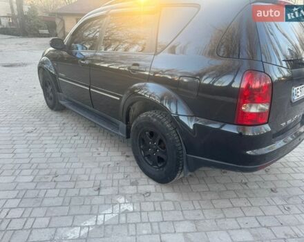 Черный Cанг Йонг Рекстон, объемом двигателя 2.7 л и пробегом 310 тыс. км за 8000 $, фото 6 на Automoto.ua