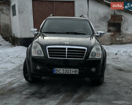 Чорний Cанг Йонг Rexton, об'ємом двигуна 2.7 л та пробігом 232 тис. км за 8400 $, фото 2 на Automoto.ua