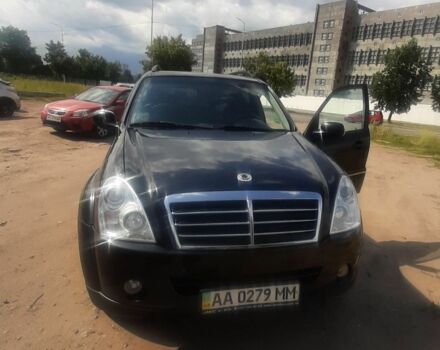 Черный Cанг Йонг Рекстон, объемом двигателя 2.7 л и пробегом 227 тыс. км за 7700 $, фото 2 на Automoto.ua