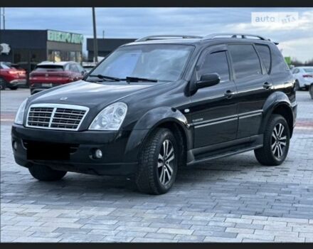 Чорний Cанг Йонг Rexton, об'ємом двигуна 0.27 л та пробігом 276 тис. км за 9099 $, фото 5 на Automoto.ua