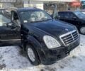 Черный Cанг Йонг Рекстон, объемом двигателя 2.7 л и пробегом 300 тыс. км за 7200 $, фото 1 на Automoto.ua
