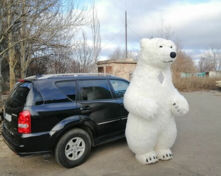 Черный Cанг Йонг Рекстон, объемом двигателя 2.7 л и пробегом 62 тыс. км за 10000 $, фото 5 на Automoto.ua