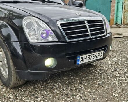 Чорний Cанг Йонг Rexton, об'ємом двигуна 2.7 л та пробігом 170 тис. км за 9999 $, фото 5 на Automoto.ua