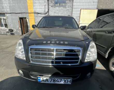 Чорний Cанг Йонг Rexton, об'ємом двигуна 2.7 л та пробігом 250 тис. км за 8500 $, фото 2 на Automoto.ua