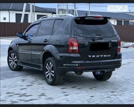 Чорний Cанг Йонг Rexton, об'ємом двигуна 0.27 л та пробігом 276 тис. км за 9099 $, фото 6 на Automoto.ua