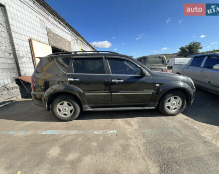 Чорний Cанг Йонг Rexton, об'ємом двигуна 2.7 л та пробігом 250 тис. км за 8500 $, фото 3 на Automoto.ua