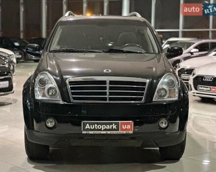 Черный Cанг Йонг Рекстон, объемом двигателя 2.7 л и пробегом 63 тыс. км за 11440 $, фото 1 на Automoto.ua