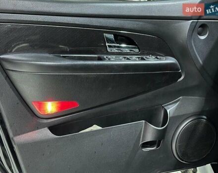 Черный Cанг Йонг Рекстон, объемом двигателя 2.7 л и пробегом 63 тыс. км за 11440 $, фото 8 на Automoto.ua