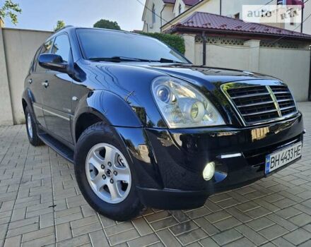 Чорний Cанг Йонг Rexton, об'ємом двигуна 2.7 л та пробігом 157 тис. км за 9900 $, фото 2 на Automoto.ua