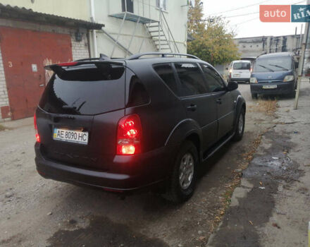 Чорний Cанг Йонг Rexton, об'ємом двигуна 2.7 л та пробігом 220 тис. км за 7000 $, фото 2 на Automoto.ua