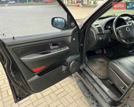 Чорний Cанг Йонг Rexton, об'ємом двигуна 2.7 л та пробігом 229 тис. км за 7500 $, фото 6 на Automoto.ua