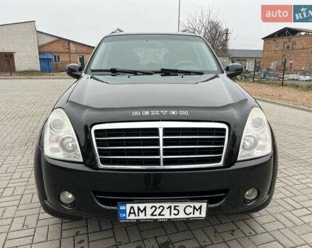 Чорний Cанг Йонг Rexton, об'ємом двигуна 2.7 л та пробігом 229 тис. км за 7500 $, фото 5 на Automoto.ua