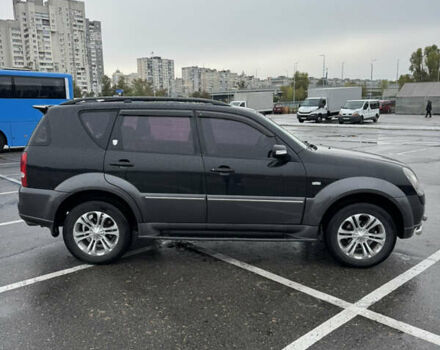 Чорний Cанг Йонг Rexton, об'ємом двигуна 2.7 л та пробігом 298 тис. км за 9800 $, фото 3 на Automoto.ua