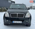 Чорний Cанг Йонг Rexton, об'ємом двигуна 2.7 л та пробігом 230 тис. км за 8499 $, фото 3 на Automoto.ua