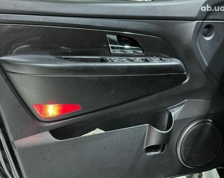 Черный Cанг Йонг Рекстон, объемом двигателя 2.7 л и пробегом 63 тыс. км за 11440 $, фото 8 на Automoto.ua