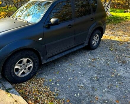 Черный Cанг Йонг Рекстон, объемом двигателя 2.7 л и пробегом 222 тыс. км за 6500 $, фото 2 на Automoto.ua