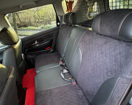 Чорний Cанг Йонг Rexton, об'ємом двигуна 2.7 л та пробігом 220 тис. км за 7000 $, фото 5 на Automoto.ua