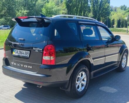 Чорний Cанг Йонг Rexton, об'ємом двигуна 0 л та пробігом 112 тис. км за 10500 $, фото 7 на Automoto.ua