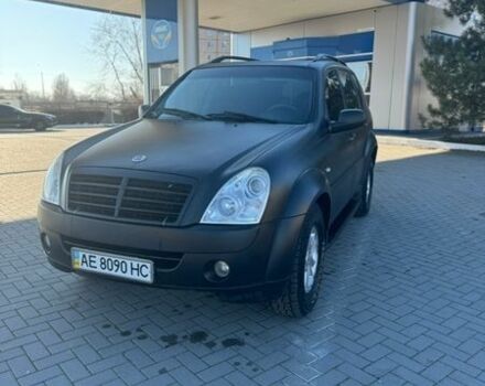 Черный Cанг Йонг Рекстон, объемом двигателя 2.7 л и пробегом 230 тыс. км за 6500 $, фото 1 на Automoto.ua