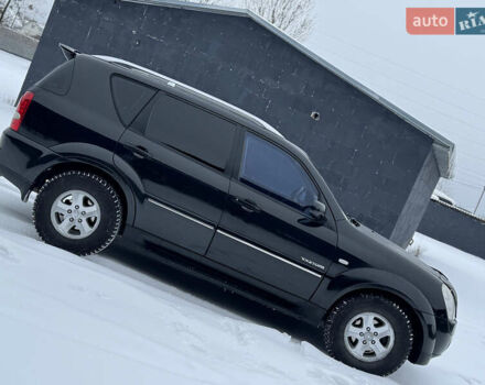Чорний Cанг Йонг Rexton, об'ємом двигуна 2.7 л та пробігом 230 тис. км за 8499 $, фото 4 на Automoto.ua