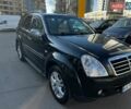 Чорний Cанг Йонг Rexton, об'ємом двигуна 2.7 л та пробігом 161 тис. км за 11500 $, фото 3 на Automoto.ua