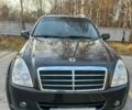 Чорний Cанг Йонг Rexton, об'ємом двигуна 2.7 л та пробігом 208 тис. км за 9000 $, фото 2 на Automoto.ua