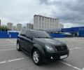 Черный Cанг Йонг Рекстон, объемом двигателя 2.7 л и пробегом 247 тыс. км за 10000 $, фото 1 на Automoto.ua