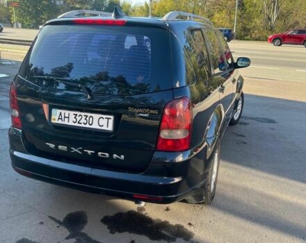 Черный Cанг Йонг Рекстон, объемом двигателя 2.7 л и пробегом 253 тыс. км за 7809 $, фото 2 на Automoto.ua