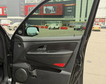 Черный Cанг Йонг Рекстон, объемом двигателя 2.7 л и пробегом 219 тыс. км за 10800 $, фото 12 на Automoto.ua