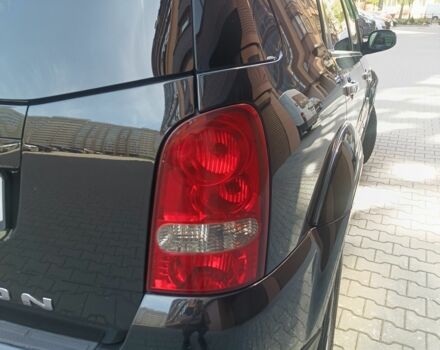 Чорний Cанг Йонг Rexton, об'ємом двигуна 2.7 л та пробігом 152 тис. км за 9700 $, фото 9 на Automoto.ua