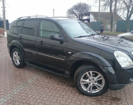 Черный Cанг Йонг Рекстон, объемом двигателя 0 л и пробегом 200 тыс. км за 5800 $, фото 4 на Automoto.ua