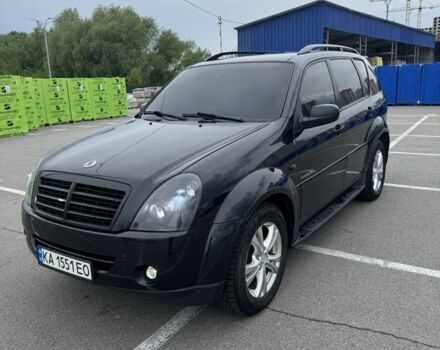 Черный Cанг Йонг Рекстон, объемом двигателя 2.7 л и пробегом 247 тыс. км за 10000 $, фото 10 на Automoto.ua