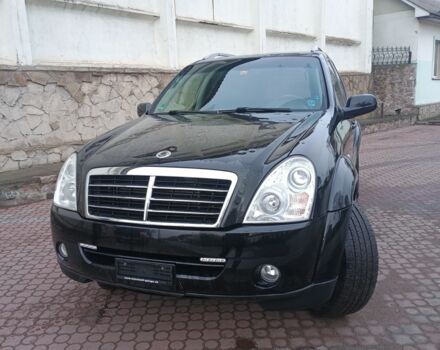 Черный Cанг Йонг Рекстон, объемом двигателя 0 л и пробегом 200 тыс. км за 5800 $, фото 3 на Automoto.ua