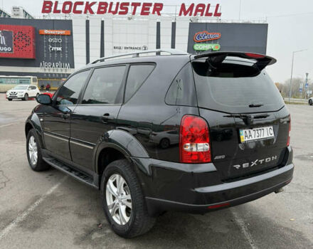 Черный Cанг Йонг Рекстон, объемом двигателя 2.7 л и пробегом 219 тыс. км за 10800 $, фото 8 на Automoto.ua