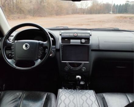 Черный Cанг Йонг Рекстон, объемом двигателя 2.7 л и пробегом 250 тыс. км за 9000 $, фото 3 на Automoto.ua