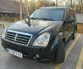 Чорний Cанг Йонг Rexton, об'ємом двигуна 2.7 л та пробігом 208 тис. км за 9000 $, фото 1 на Automoto.ua