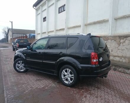 Черный Cанг Йонг Рекстон, объемом двигателя 0 л и пробегом 200 тыс. км за 5800 $, фото 2 на Automoto.ua