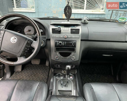 Чорний Cанг Йонг Rexton, об'ємом двигуна 2.7 л та пробігом 222 тис. км за 9000 $, фото 21 на Automoto.ua