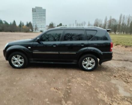 Черный Cанг Йонг Рекстон, объемом двигателя 2.7 л и пробегом 250 тыс. км за 9000 $, фото 4 на Automoto.ua