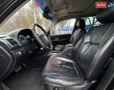 Черный Cанг Йонг Рекстон, объемом двигателя 2.7 л и пробегом 201 тыс. км за 10900 $, фото 9 на Automoto.ua