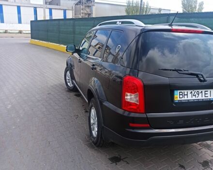 Черный Cанг Йонг Рекстон, объемом двигателя 2.7 л и пробегом 95 тыс. км за 17000 $, фото 11 на Automoto.ua