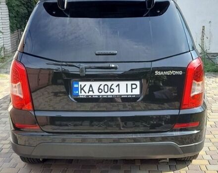 Чорний Cанг Йонг Rexton, об'ємом двигуна 2.7 л та пробігом 82 тис. км за 16000 $, фото 2 на Automoto.ua