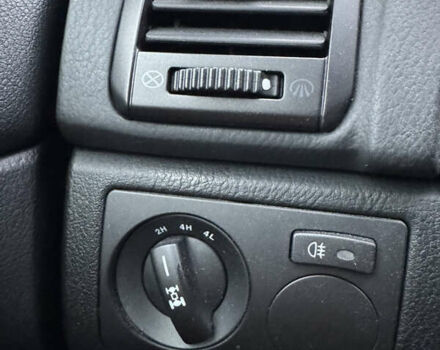 Чорний Cанг Йонг Rexton, об'ємом двигуна 2.7 л та пробігом 82 тис. км за 10900 $, фото 7 на Automoto.ua