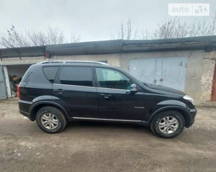 Чорний Cанг Йонг Rexton, об'ємом двигуна 2.7 л та пробігом 131 тис. км за 12100 $, фото 4 на Automoto.ua